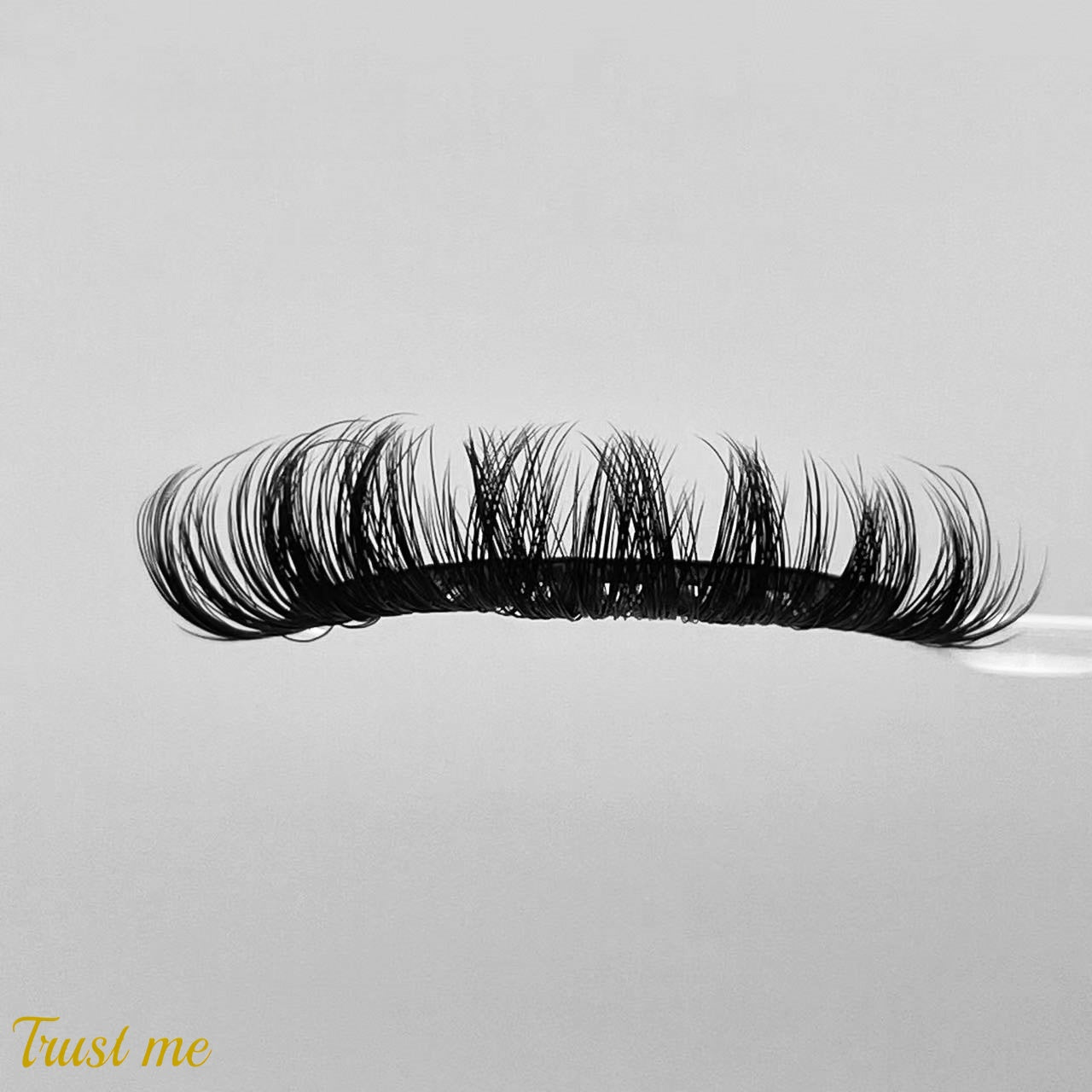 Trust Me ( Russian D Curl 15mm Fiber Lashes )