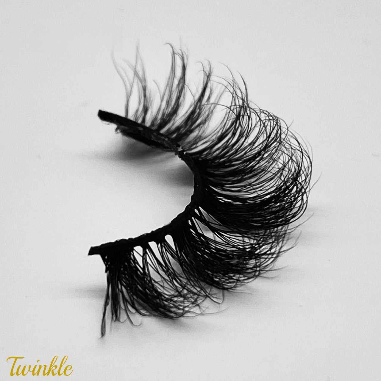 Twinkle ( Fluffy D Curl 20mm Mink Lashes )