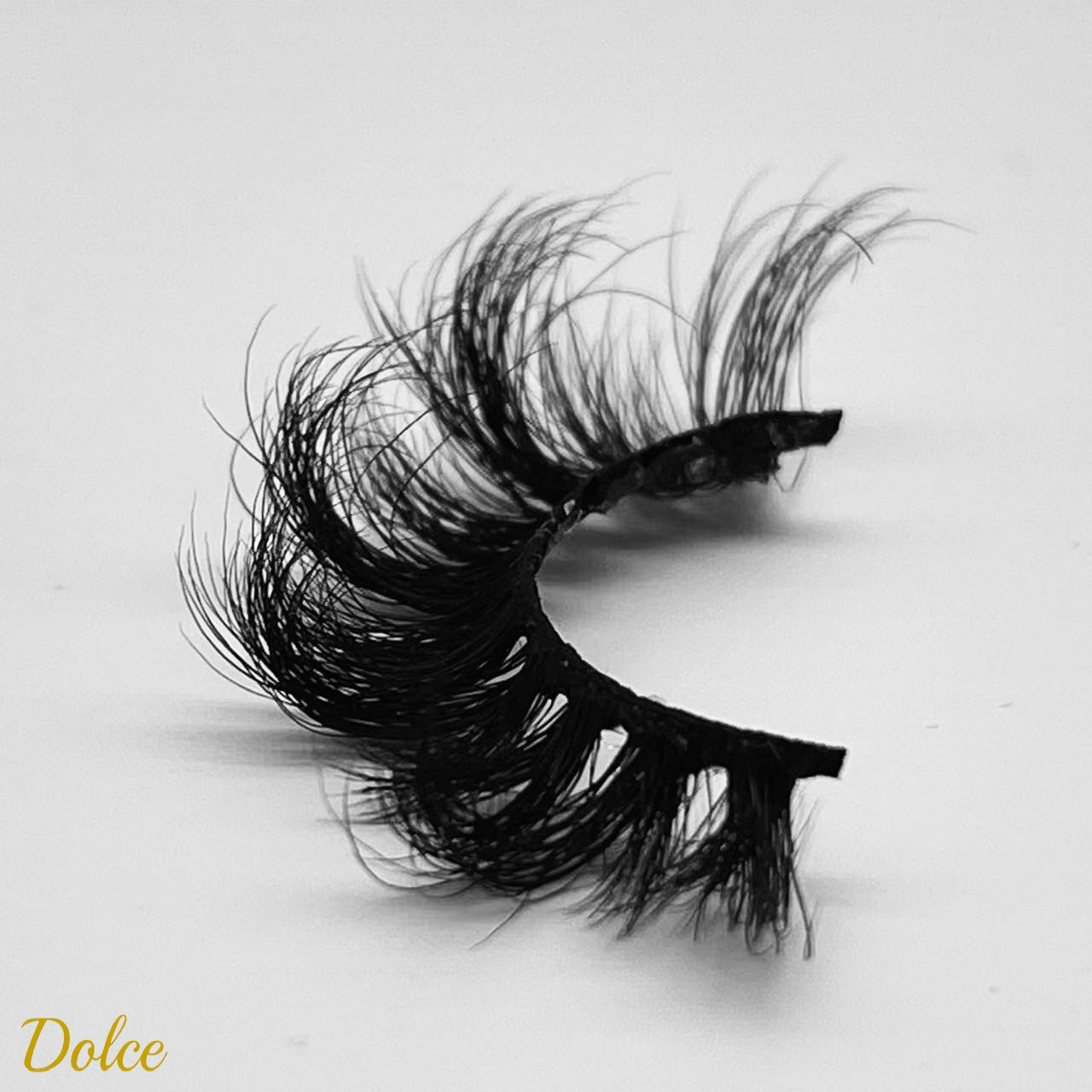 Dolce ( Fluffy D Curl 20mm Mink Lashes )