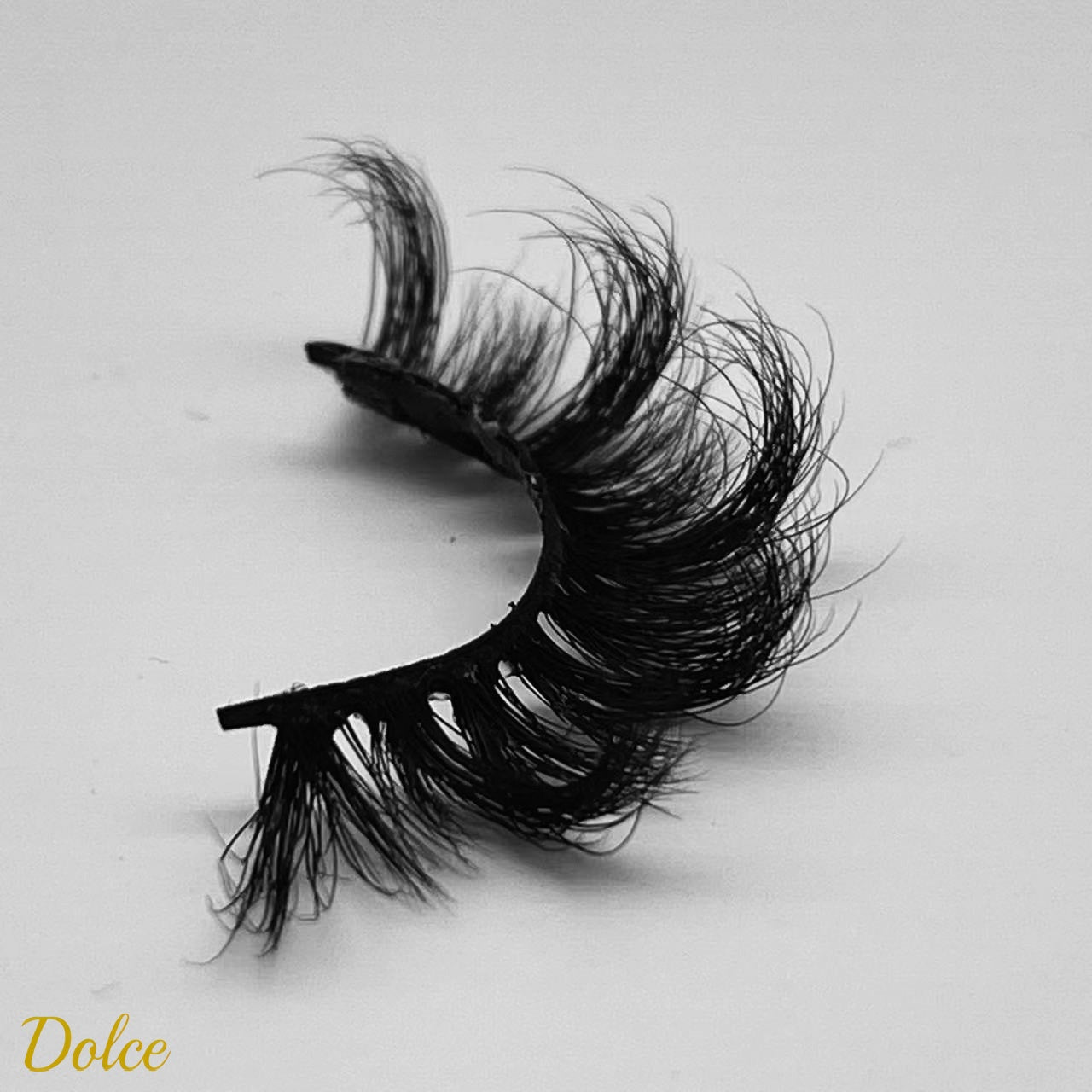 Dolce ( Fluffy D Curl 20mm Mink Lashes )
