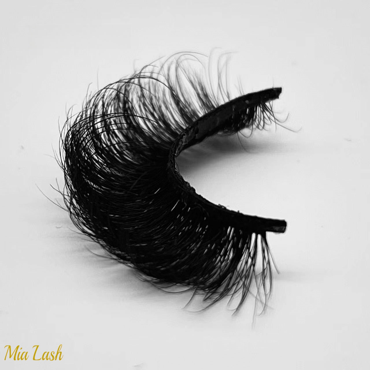 Mia Lash ( Fluffy D Curl 20mm Mink Lashes )