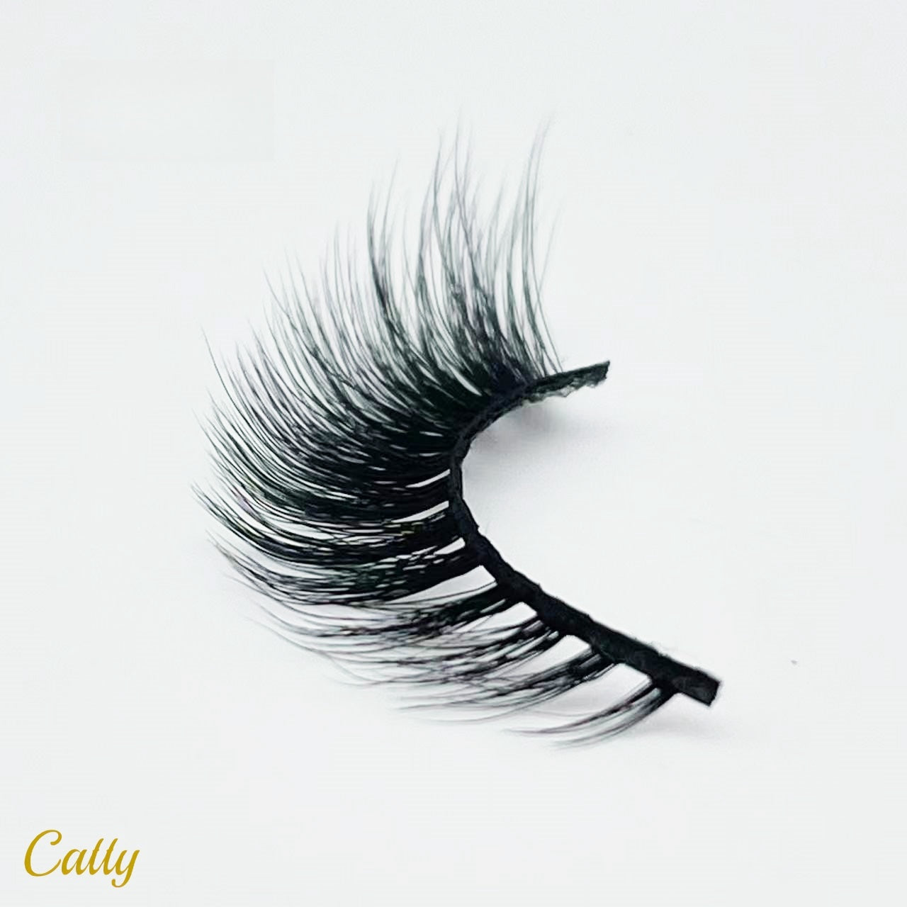 Catty ( Cat Eye 15-17mm Faux Mink Lashes )